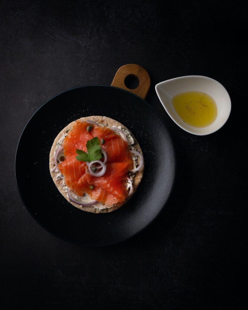 what goes with smoked salmon